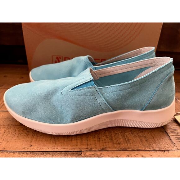 ARCOPEDICO J51 Banff Women's Slip on Shoes in color Sky Sz EU-40 - Picture 2 of 9